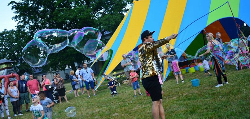 Dzień Dziecka w Sannikach, będzie piana party, zjeżdżalnie i wiele więcej