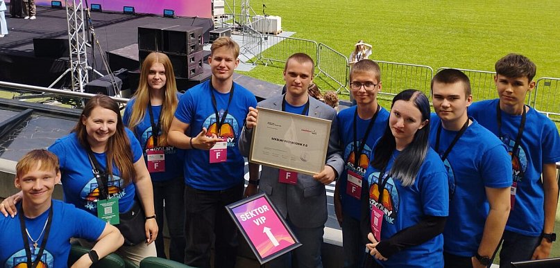 Uczniowie Osiemdziesiątki ponownie ze Srebrnym Wilkiem