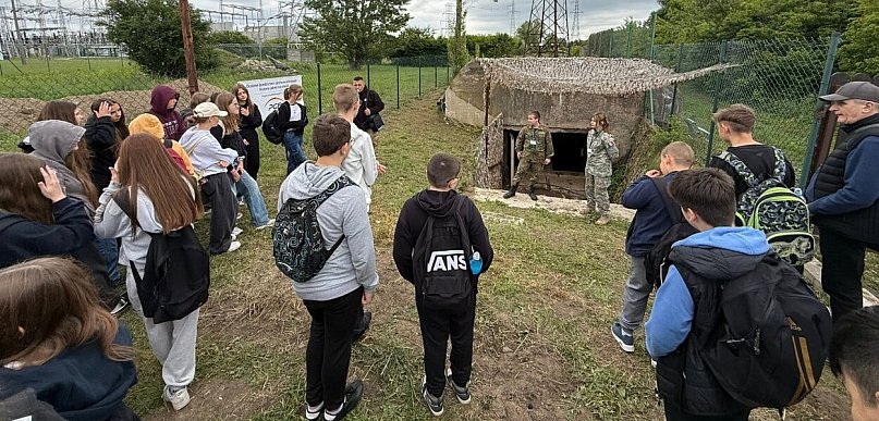 Odkrywali historię ukrytą w schronach w Sochaczewie