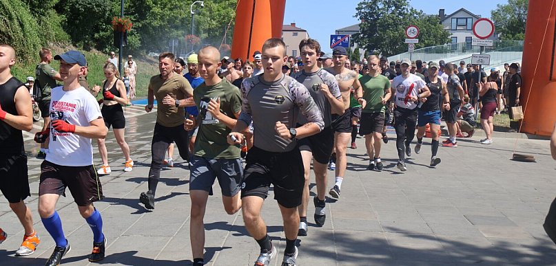 Bieg Cichociemnych 2026: Palące słońce i mordercze podbiegi
