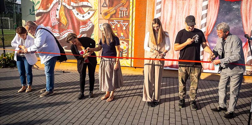 Antysmogowy mural w Teresinie odsłonięty - 87152