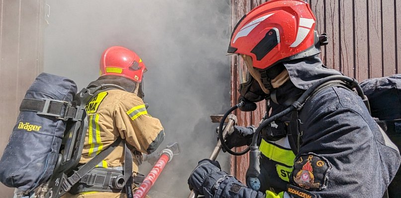 Pożar w Kożuszkach Parcel, trwa kilkugodzinna akcja gaszenia - 88604