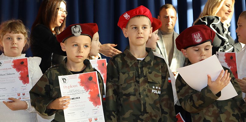 Sochaczew: Talenty, talenty i talenty, za nami Tydzień Patriotyczny w SP7 - 88877