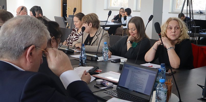 Bezpiecznie i solidnie. Nasz powiat z jednogłośnie przyjętym budżetem - 90319