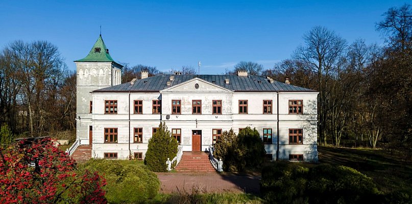 Pałac w Giżycach ponownie na sprzedaż, tym razem inny rodzaj przetargu - 90676