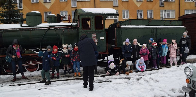 Ferie z wąskotorówką 2026: szczegółowy program - 90760
