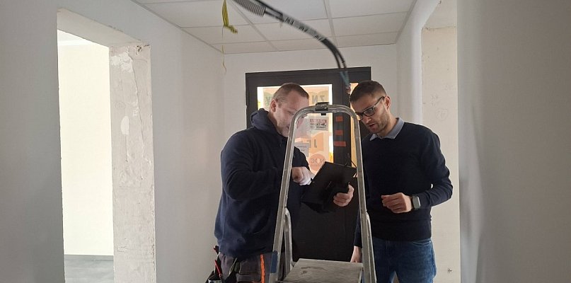 Remont budynku urzędu gminy Rybno na finiszu - 90835