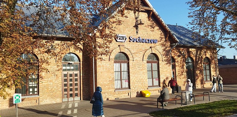 Komenda policji o bezdomnych na dworcu PKP w Sochaczewie