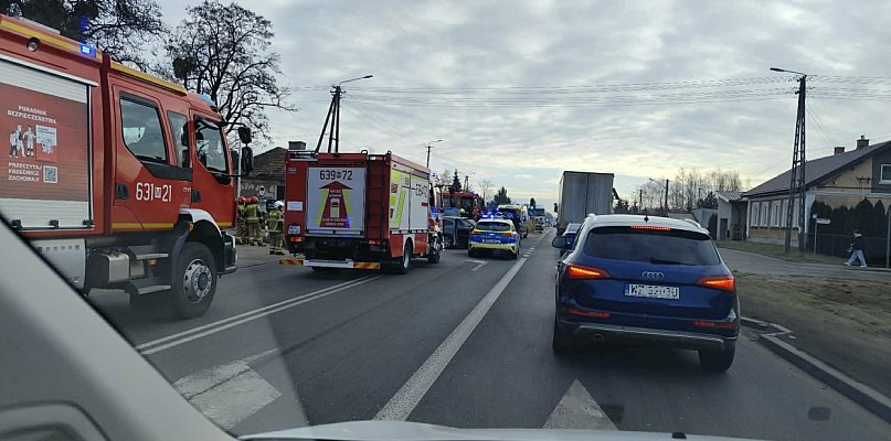 Zderzenie osobówek na DK 92 w Paprotni