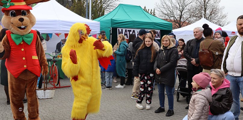 Kiermasz Wielkanocny w Błoniu 2026: rękodzieło, smakołyki i zajączek