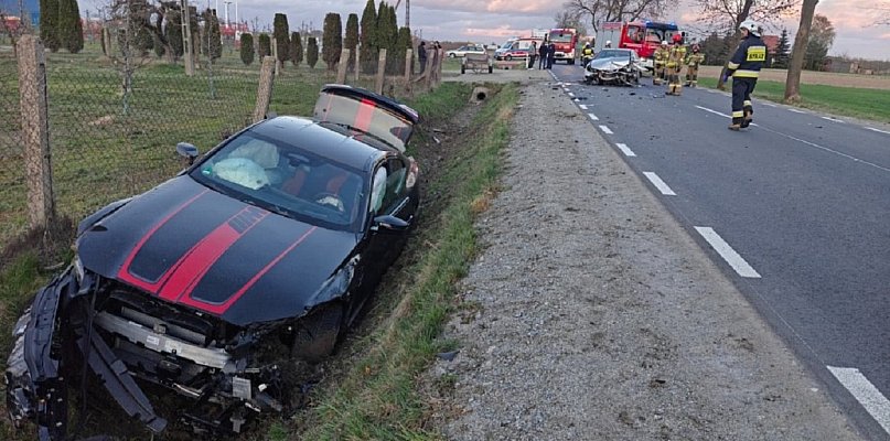 Zderzenie osobówek w Karłowie i Janowie