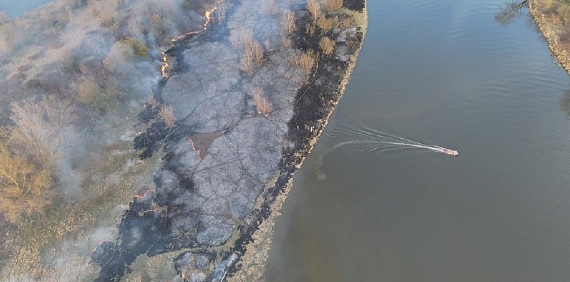 Niełatwa akcja strażaków na Wiśle w naszym powiecie