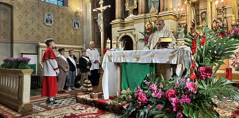 40 lat posługi ks. Zbigniewa Łuczaka, proboszcza rybnowskiej parafii