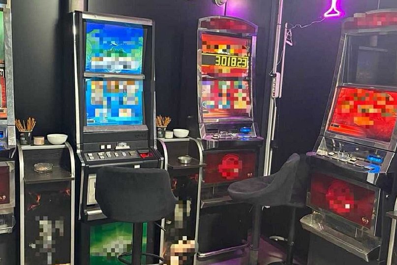 Nielegalny salon gier i narkotyki w Gminie Teresin