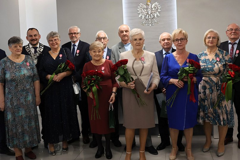 Medale Prezydenta RP dla ośmiu małżeństw z Sochaczewa