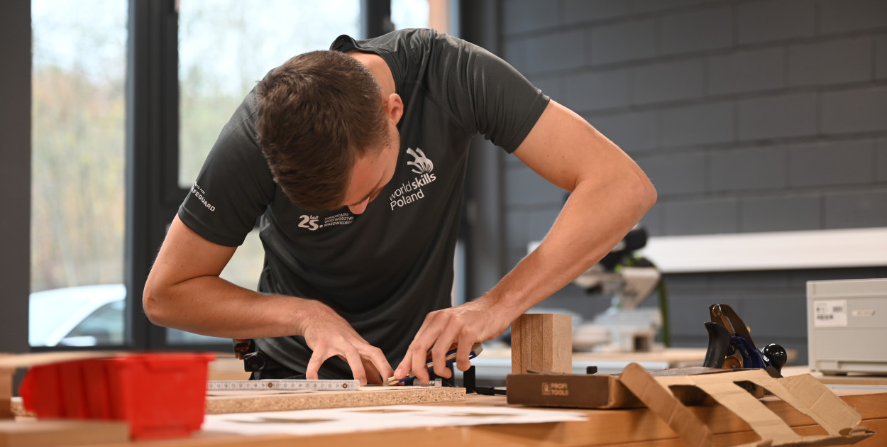 Lepszy fach w ręku czy dyplom uczelni?