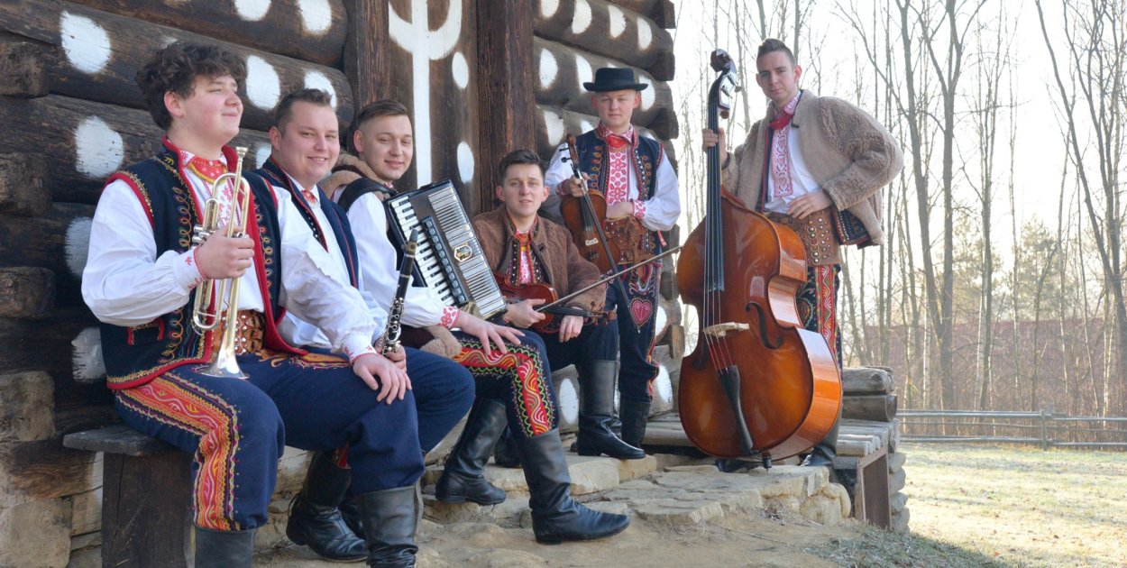 foto źródło Kapela Cacani / FB