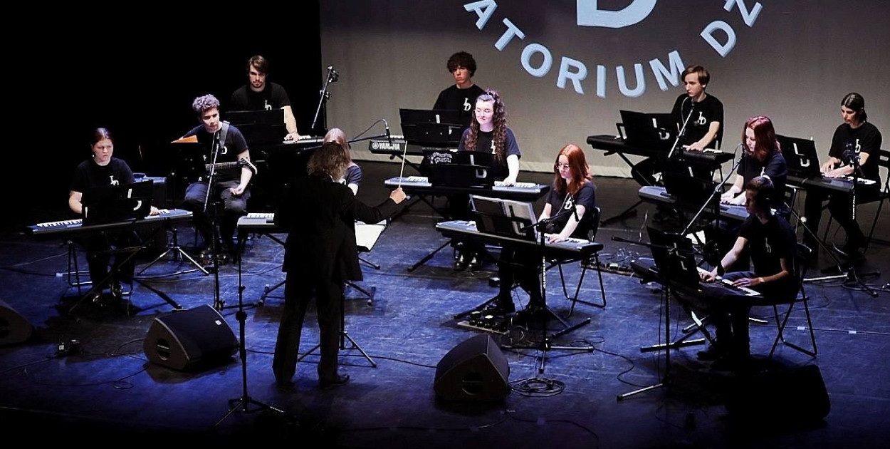 facebook Laboratorium Dźwięku Elektroniczna Orkiestra