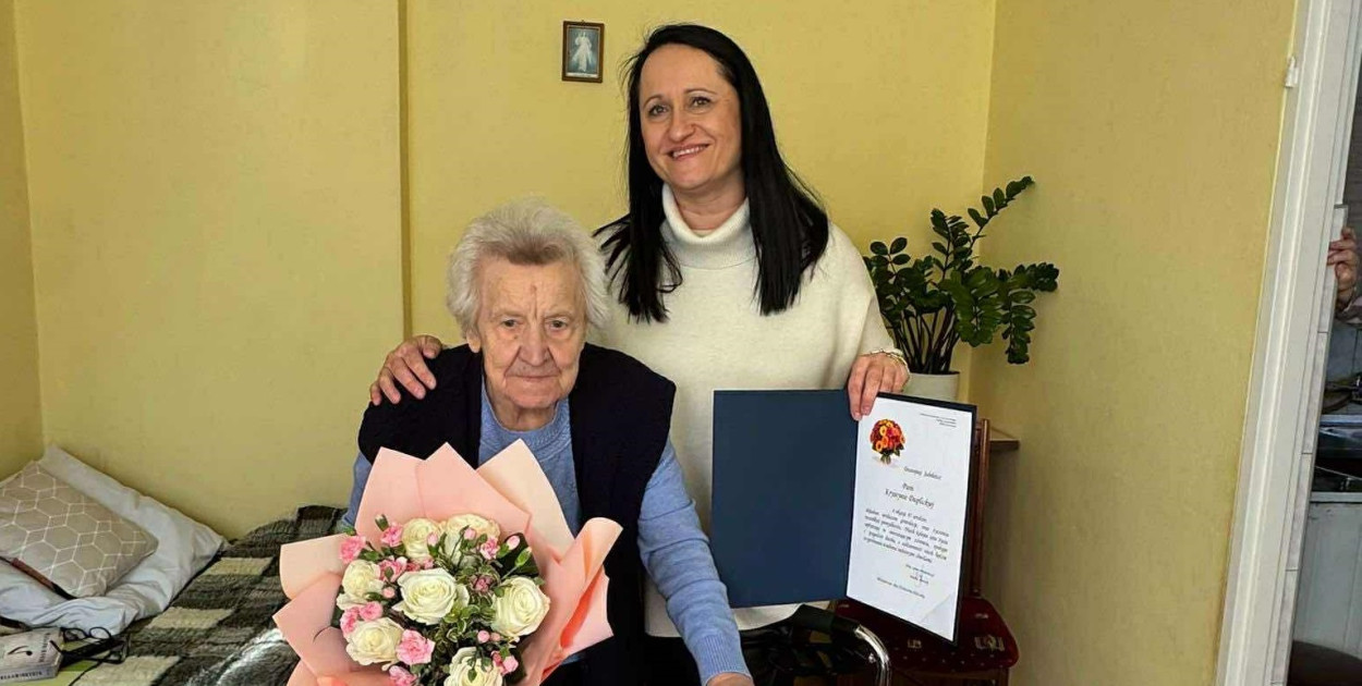 Wójt Gminy Młodzieszyn w odwiedzinach u najstarszej mieszkanki