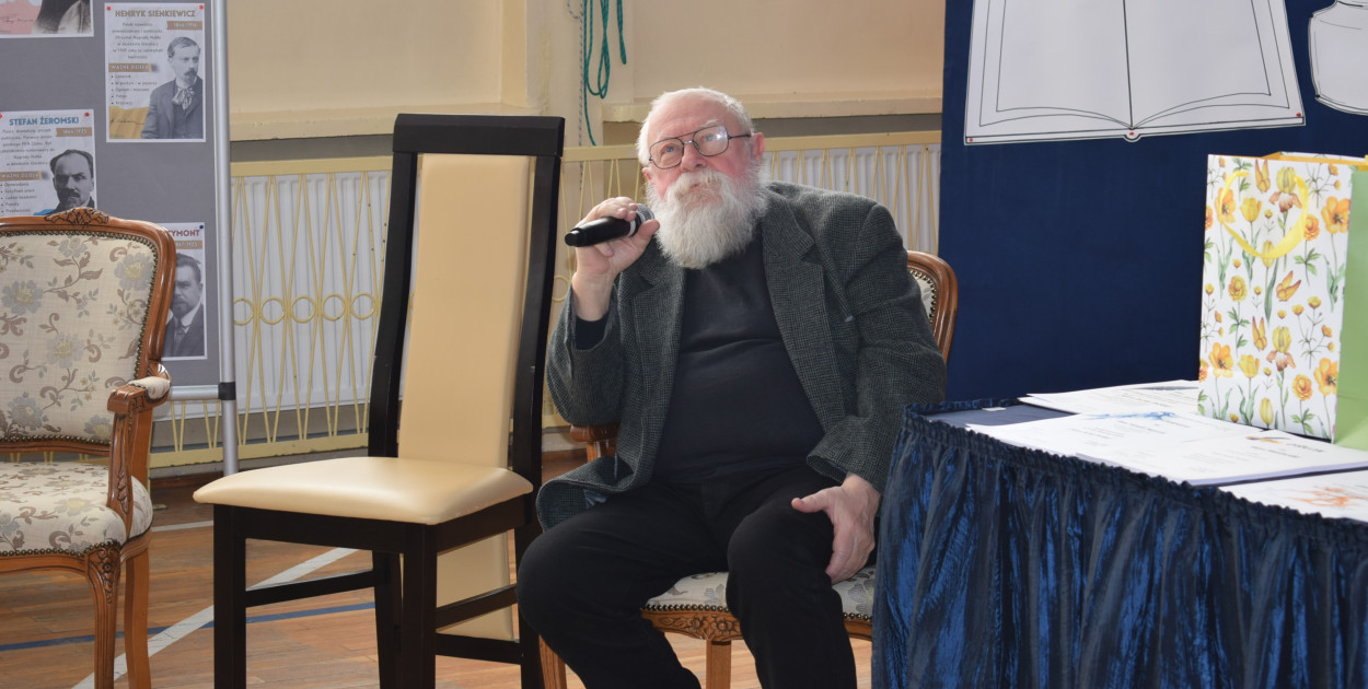 Profesor Bralczyk na spotkaniu z mistrzami w Czwórce [FOTO]