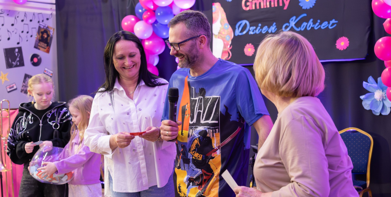 Dzień Kobiet w Gminie Młodzieszyn: wieczór pełen muzyki i kobiecej energii