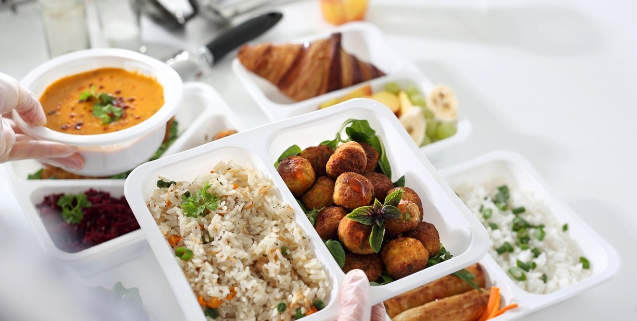 Wymiana dań i wybór menu: jak w praktyce działa personalizacja diety pudełkowej?