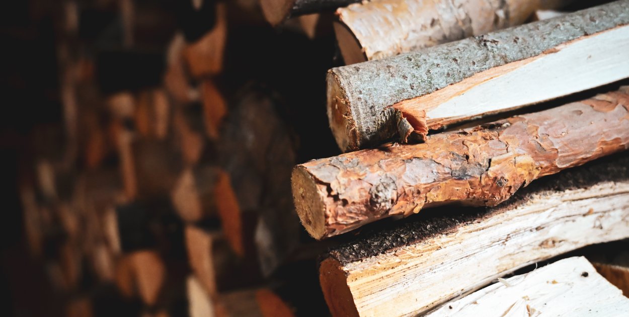 Postaw na zaplecze techniczne z maszyną do brykietu i ostrzalnią