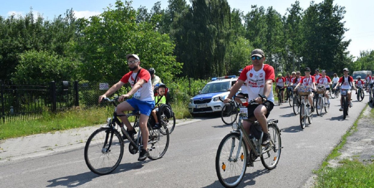 Integracyjny sołecki rajd rowerowy Czerwonki po raz piąty